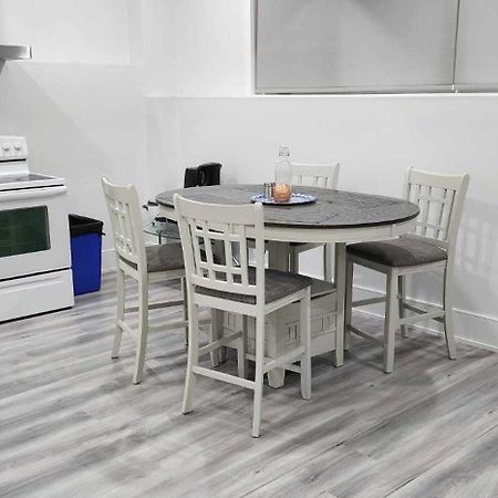 Scarborough New 2-Bedroom Basement Торонто Екстериор снимка