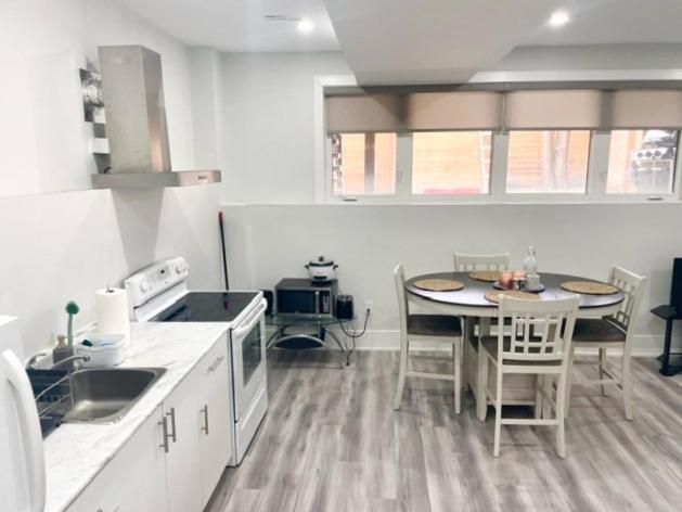 Scarborough New 2-Bedroom Basement Торонто Екстериор снимка